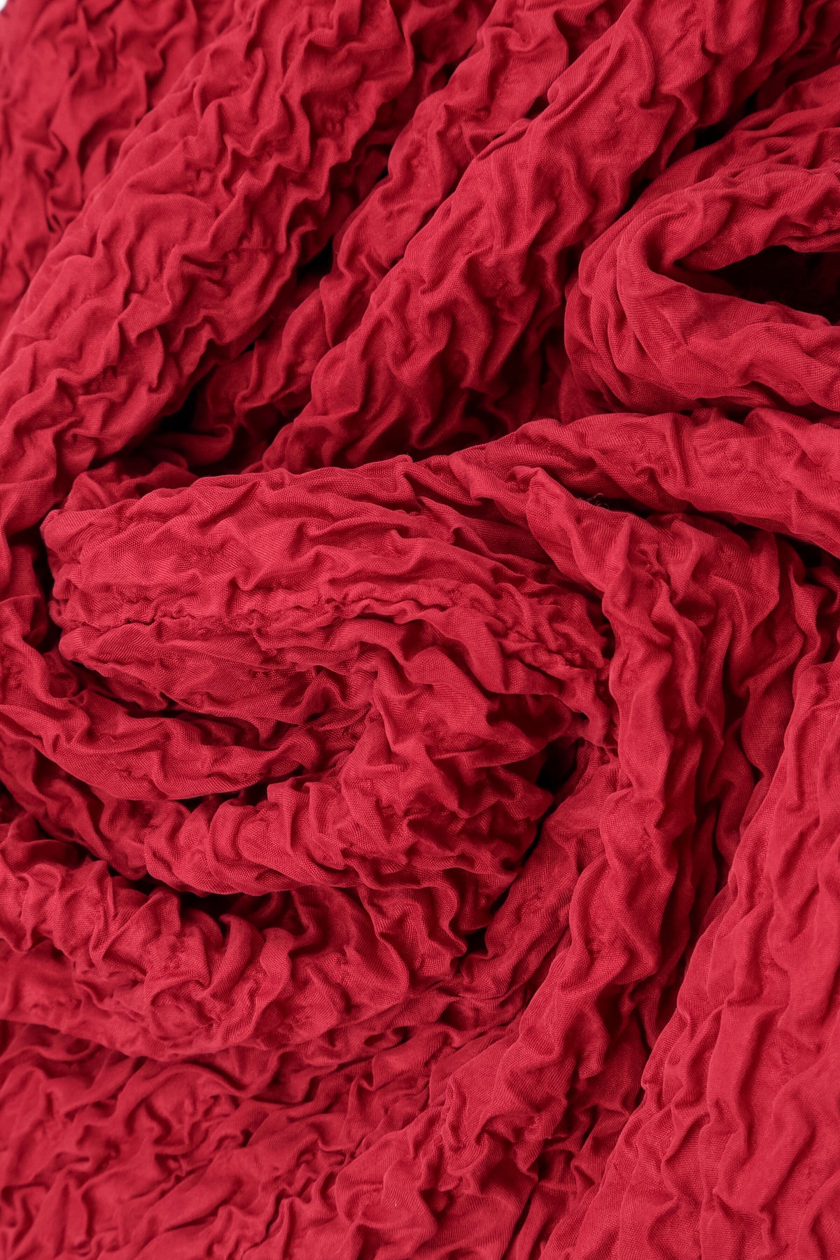 Knisternde rote Seidentunika