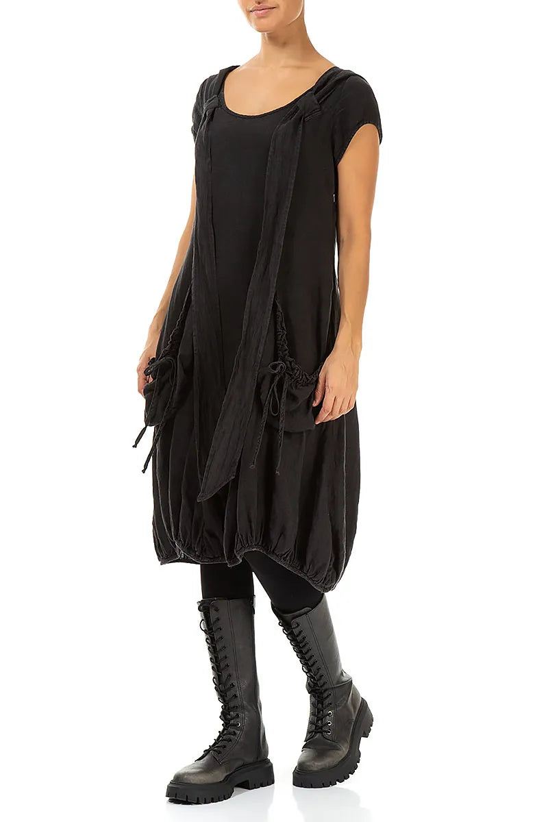 Schwarzes Leinenkleid mit abnehmbarer Kapuze