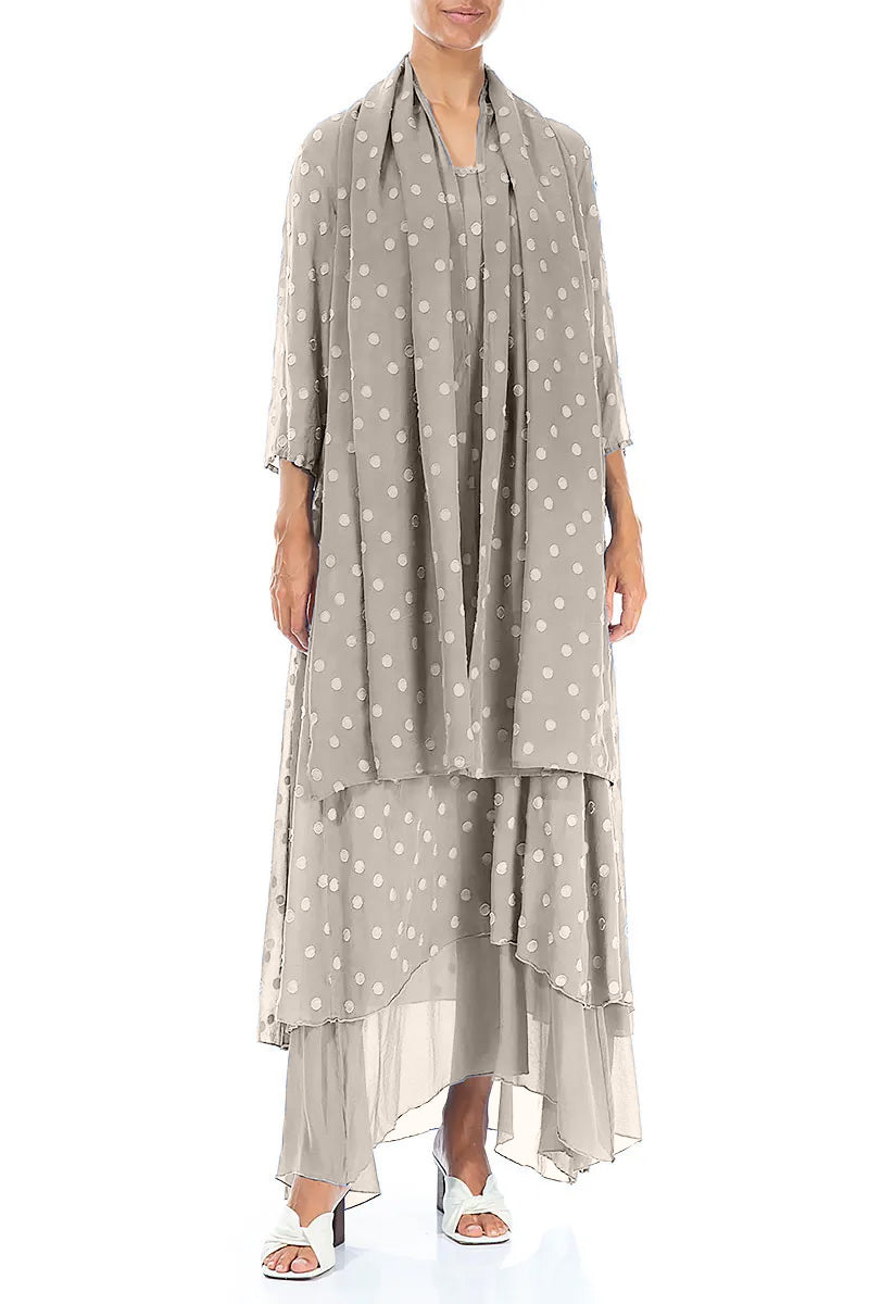 Gepunkteter beigefarbener Seidenschal