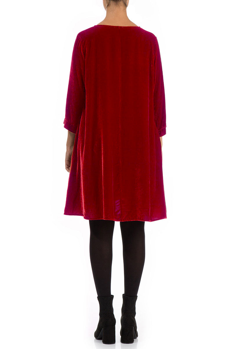 Robe élégante en velours de soie rouge cerise