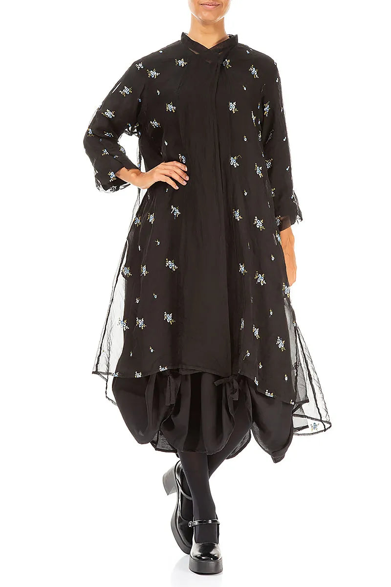 Veste en mousseline de soie noire à pétales brodés