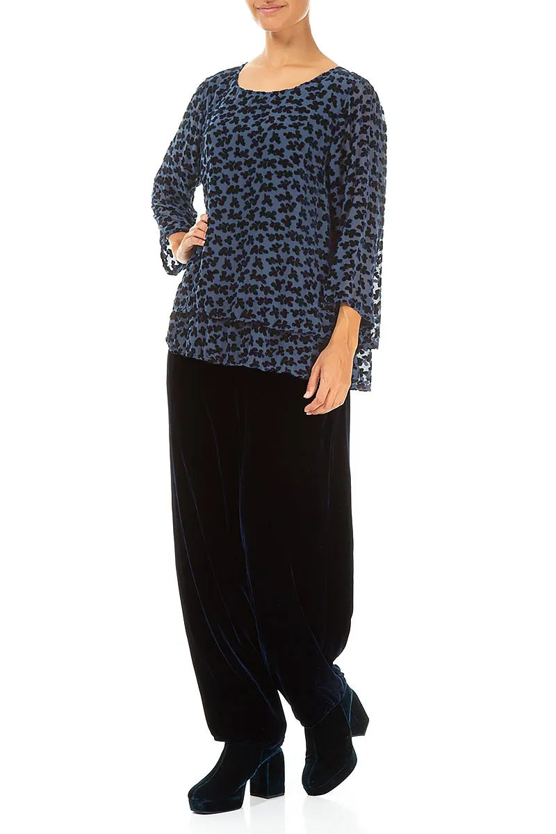 Chemisier en velours de soie bleu royal à pétales dévorés superposés