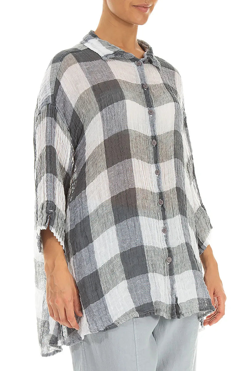 Chemise ample en gaze de lin blanche à grands carreaux
