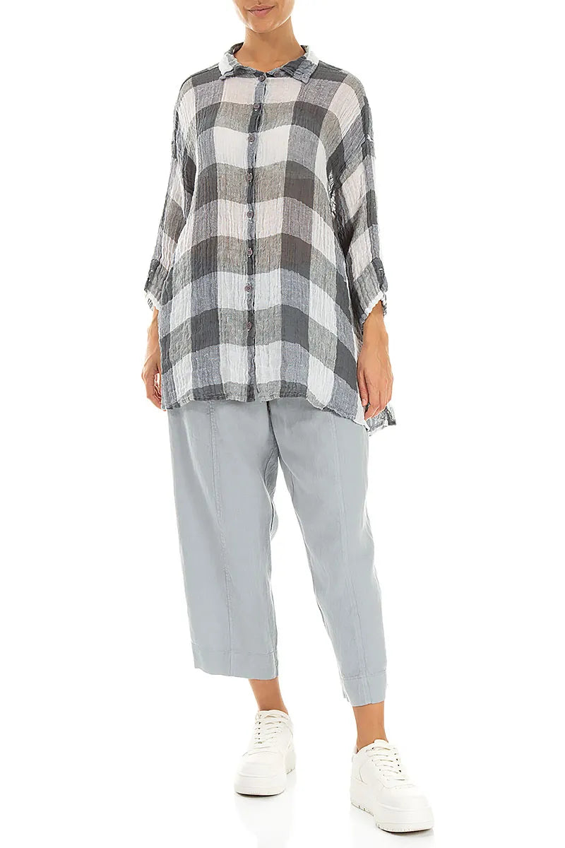 Chemise ample en gaze de lin blanche à grands carreaux