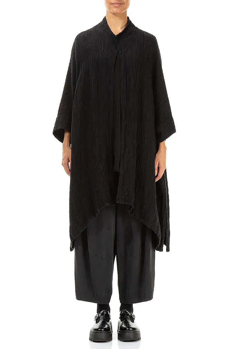 Locker offene, knittrige schwarze Seidenjacke