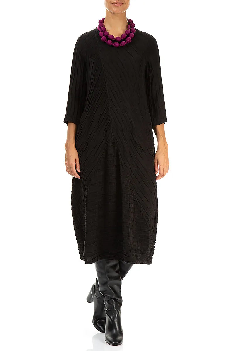 Magentafarbene Halskette mit Seidenperlen