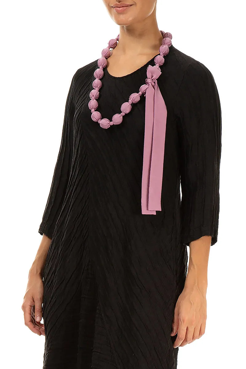 Collier de perles de soie mauve taupe