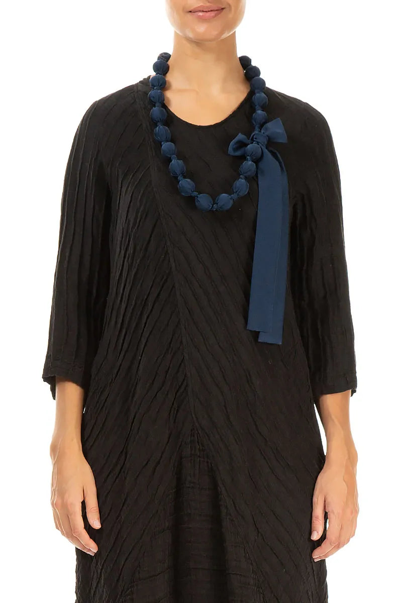 Mitternachtsblaue Halskette aus Bambusperlen aus Seide