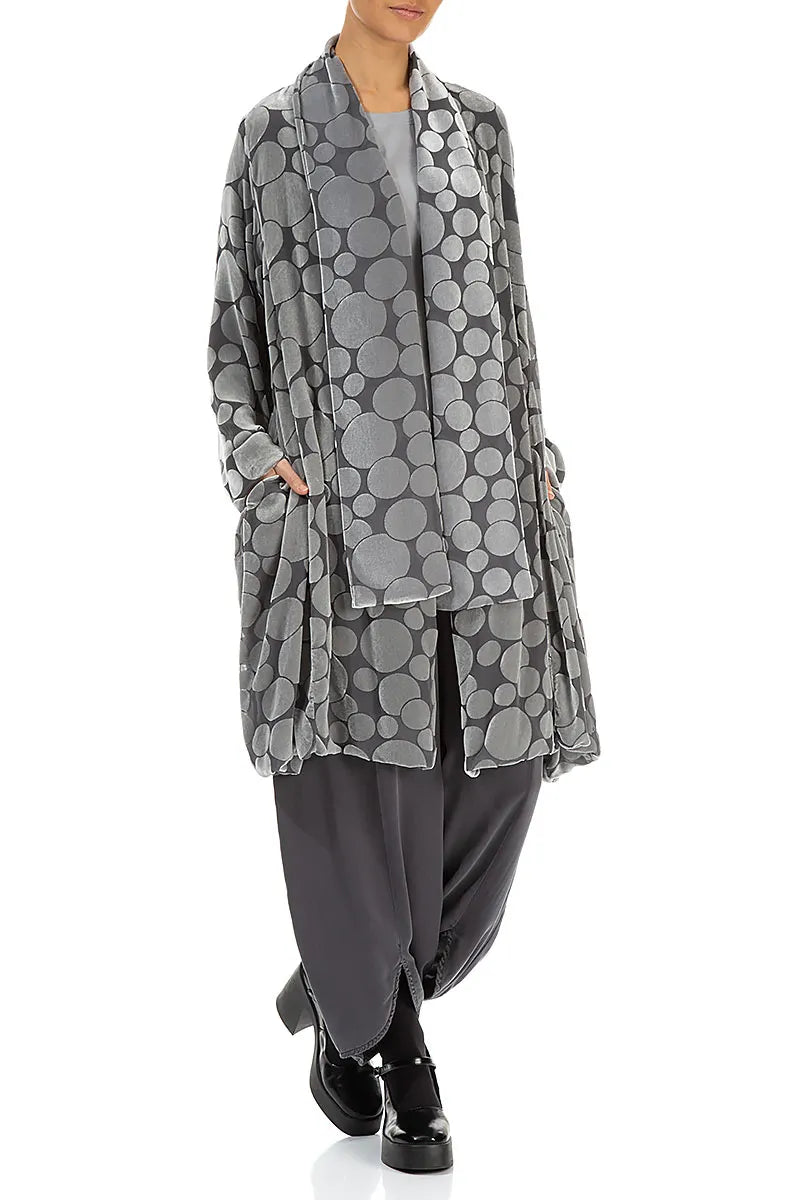 Offene Jacke aus silbernem Seidensamt mit Devoré-Muster
