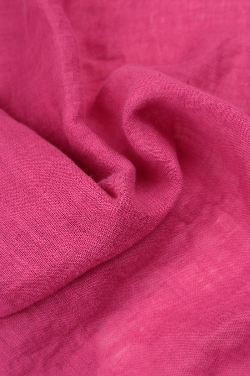 Chemise en lin gaze fuchsia avec détails smockés