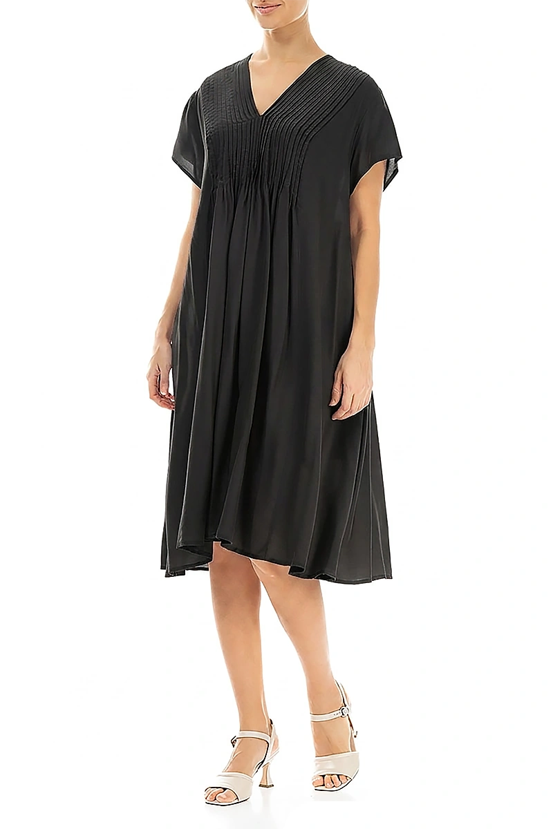 Romantisches Front Tuck Schwarzes Seiden-Bambus-Kleid