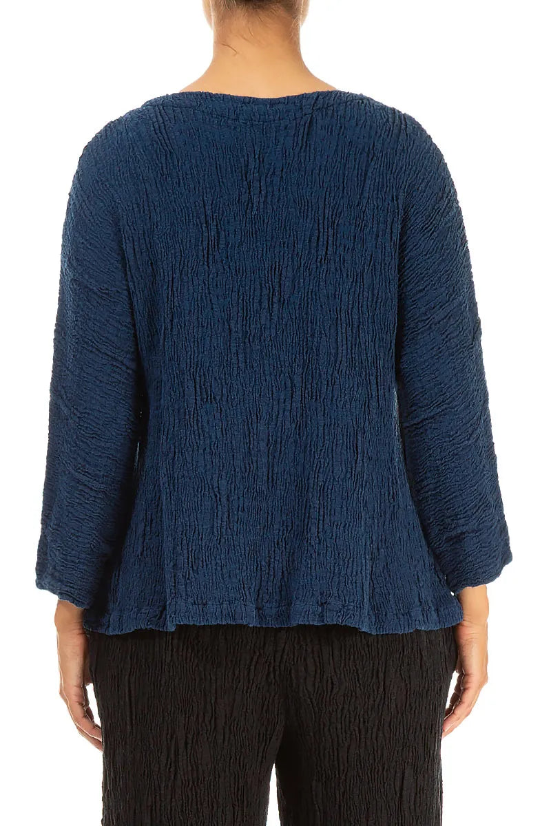 Chemisier bleu roi en lin et soie texturés.