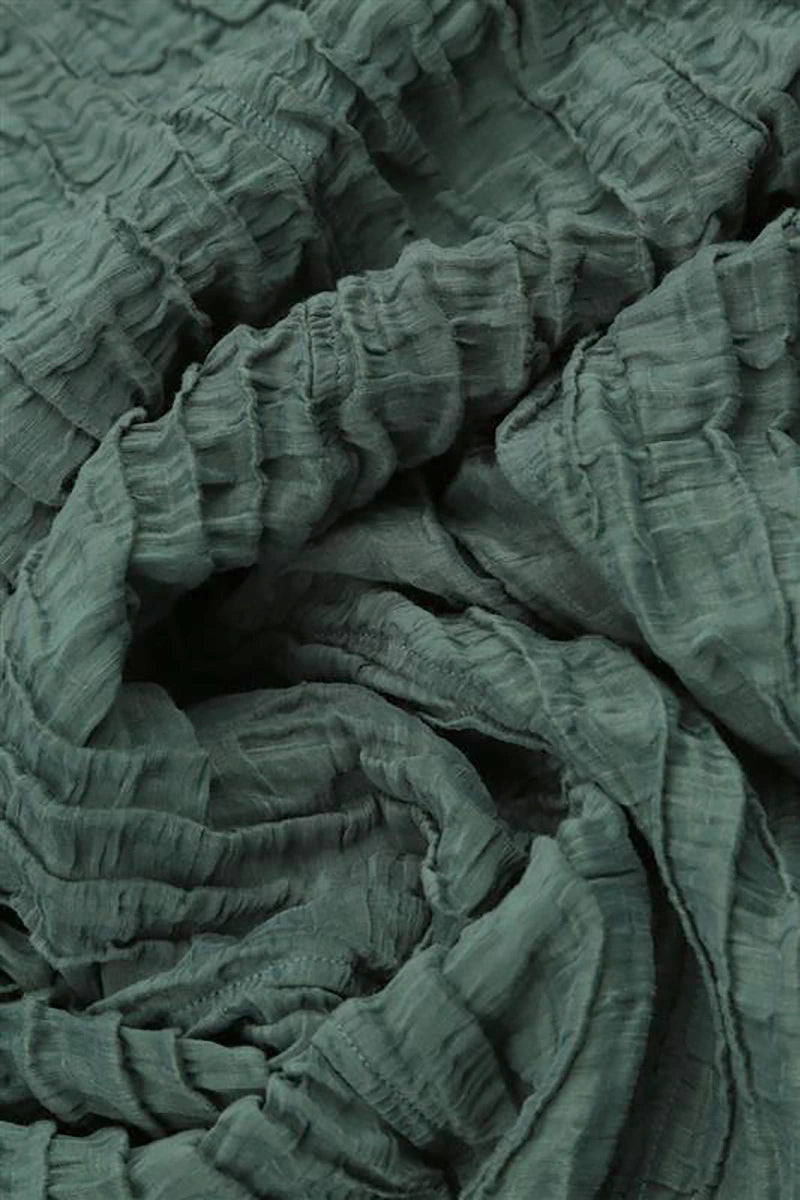 Chemise évasée en soie froissée couleur sauge