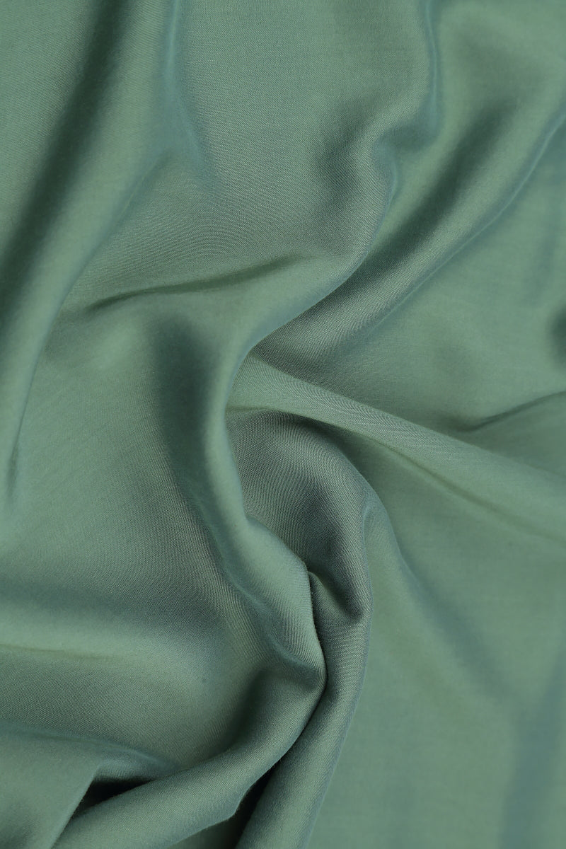 Ärmelloses, rückenfreies Top aus salbeifarbener Seide und Bambus