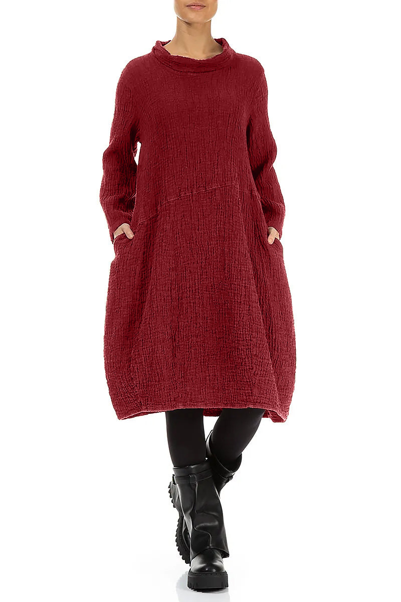 Robe en lin texturé rouge cerise à col châle souple