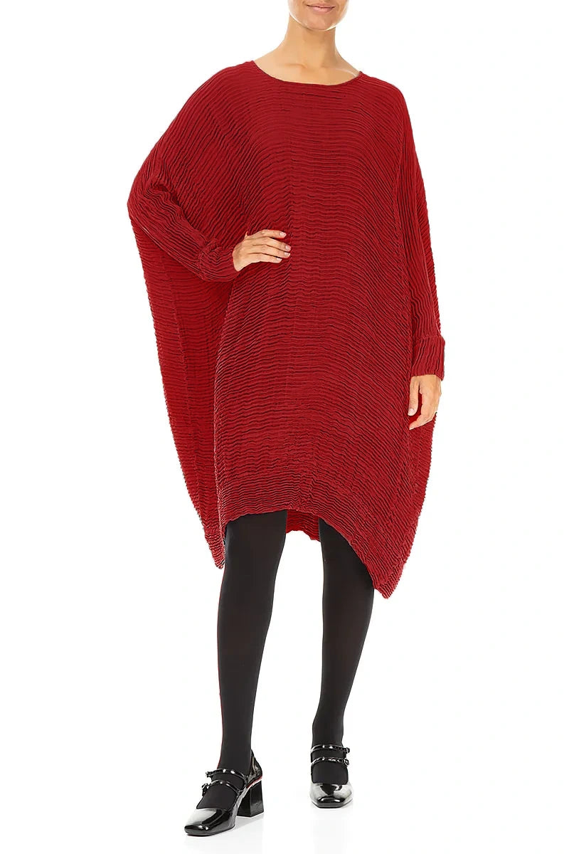 Robe caftan large en soie plissée rouge cerise