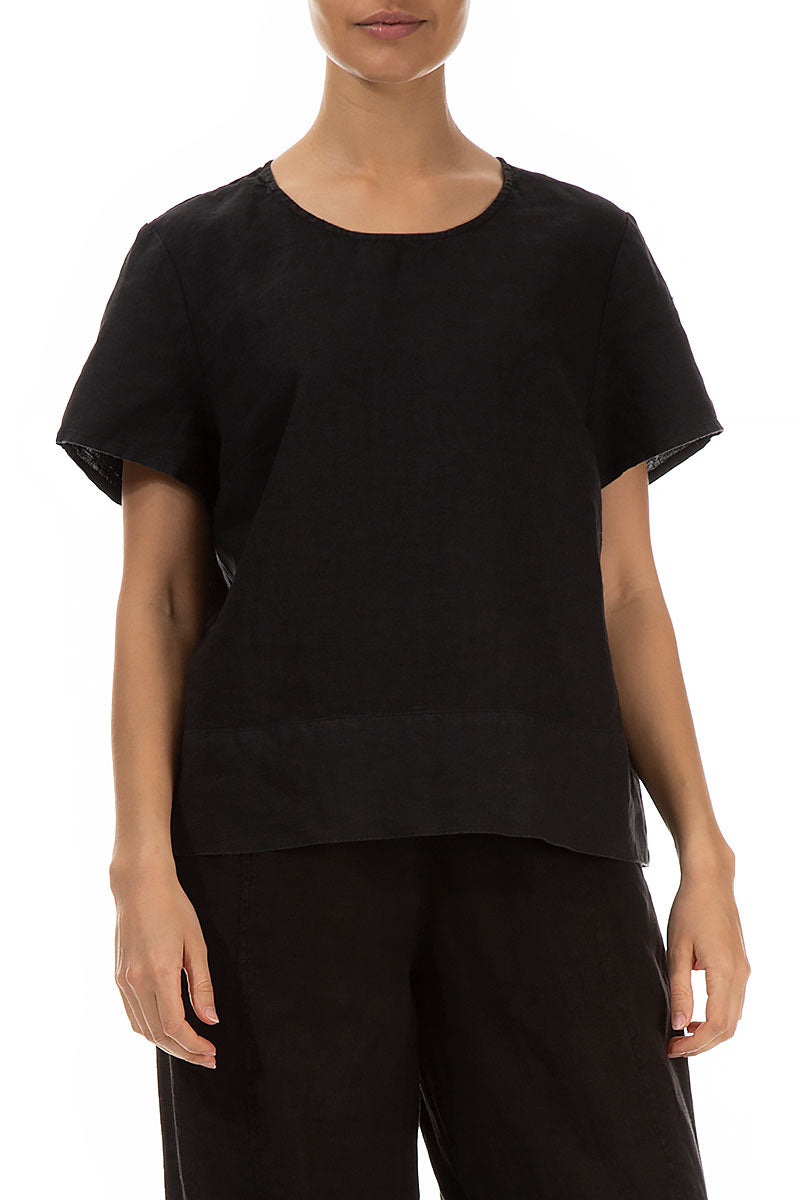 Minimalist Black Linen Blouse 3
