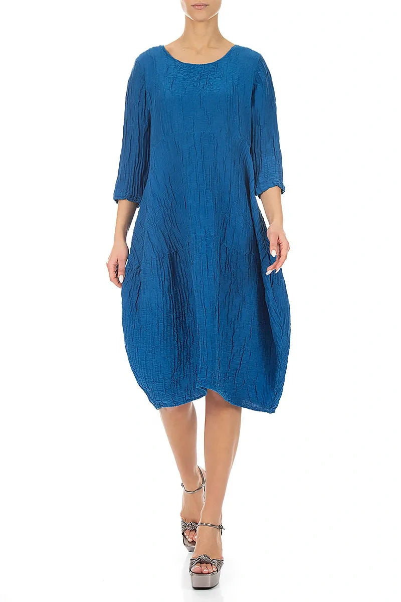 Robe en lin et soie bleu cobalt froissée à volants