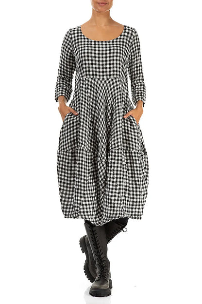 Schwarz-weiß kariertes Leinenkleid mit Ballonärmeln