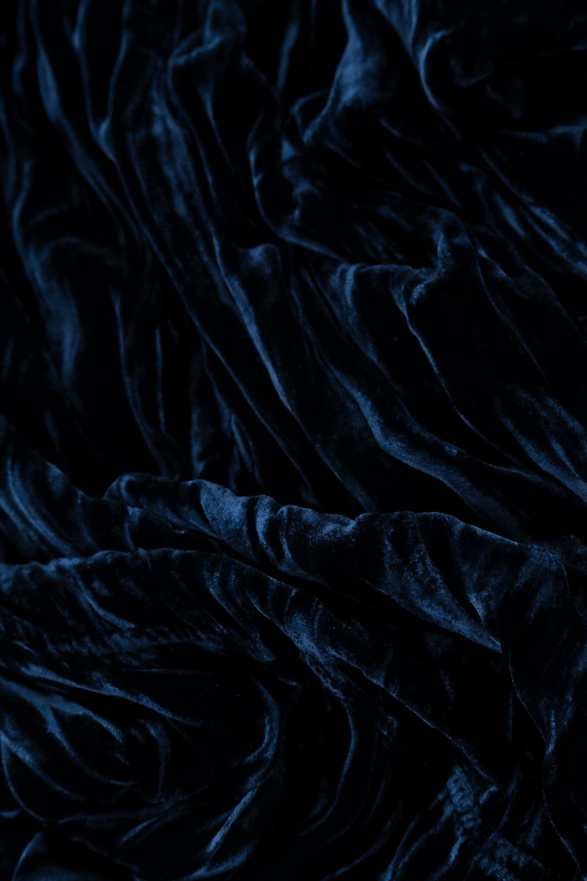 Robe drapée en velours de soie bleu roi