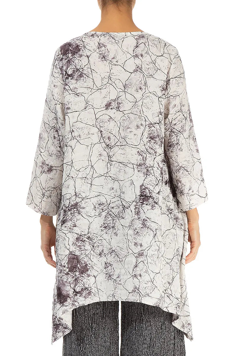 Tunique en soie froissée à bords tombants et motif marbre blanc cassé