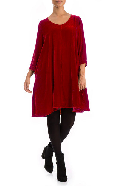 Robe élégante en velours de soie rouge cerise