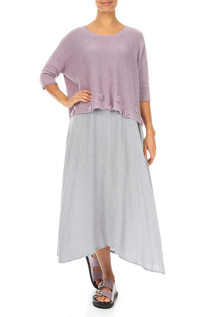 Fliederfarbener Leinenpullover mit Blumenmuster