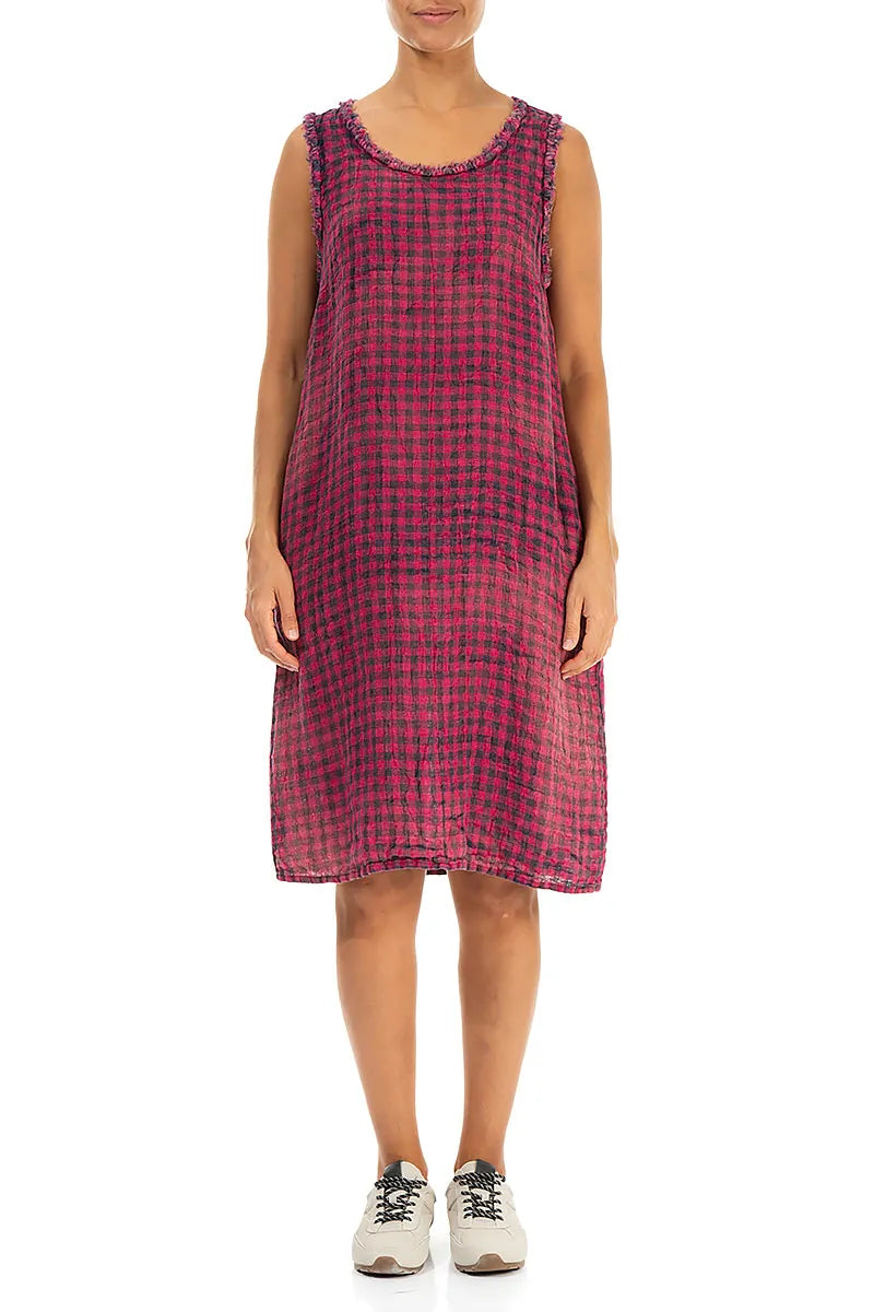 Robe en lin à carreaux aquarelle magenta sans manches à encolure effilochée