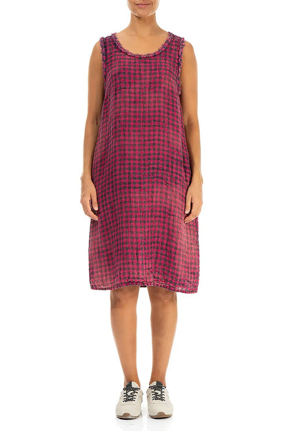 Robe en lin à carreaux aquarelle magenta sans manches à encolure effilochée