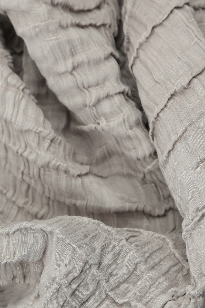 Beige Seiden-Leinenbluse mit horizontalem Saum und Knittereffekt