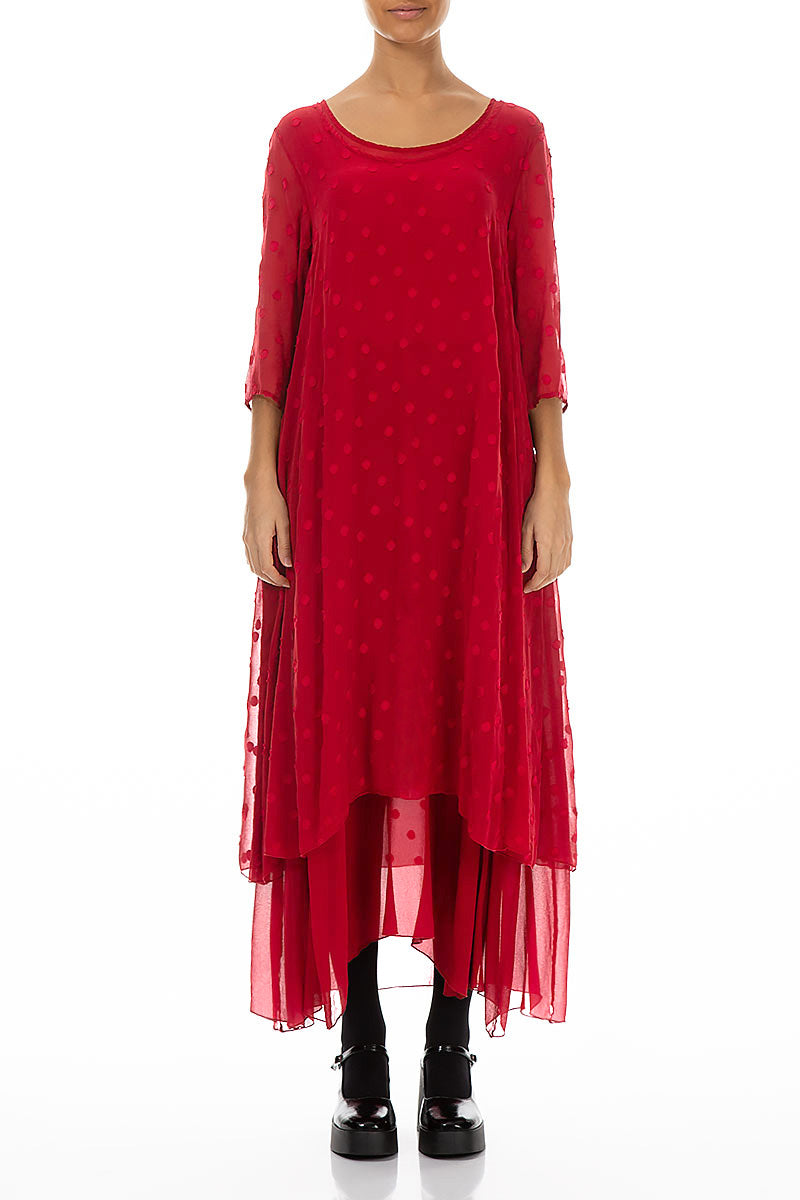 Robe en soie rouge cerise à pois superposés