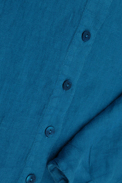 Chemise en lin bleu cobalt plus longue dans le dos