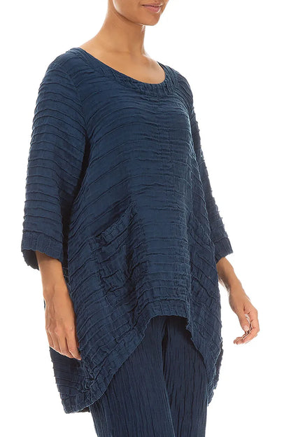 Tunique en soie froissée bleu marine à dos plus long