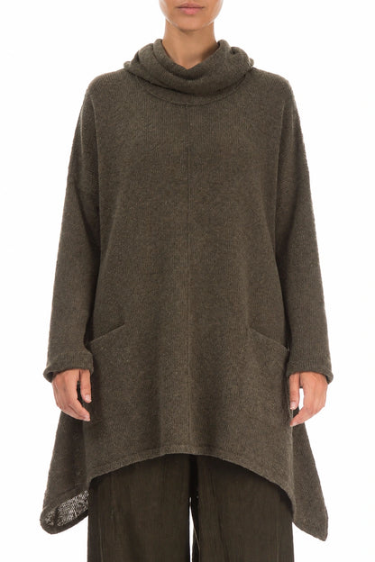 Pull col roulé en laine kaki à dos plus long