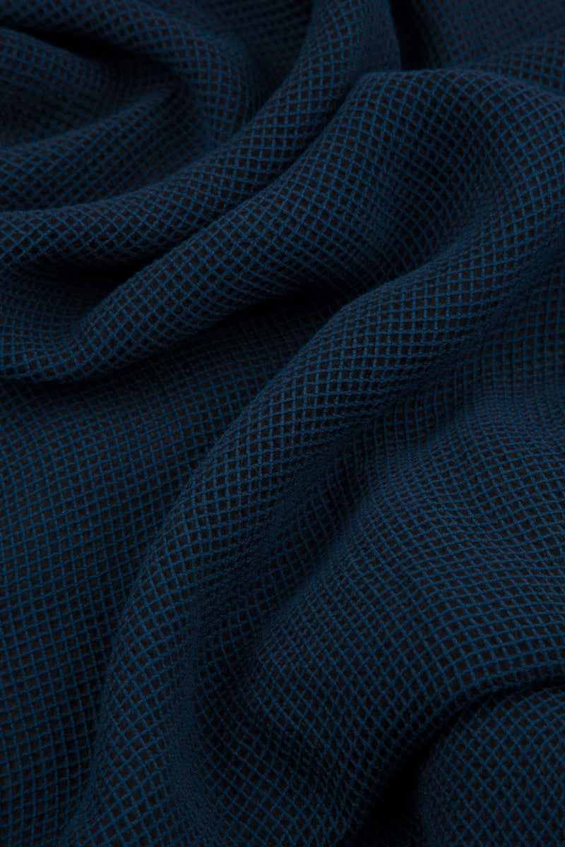 Lockere Bluse aus marineblauem Seidennetz mit Schmetterlingsmotiv