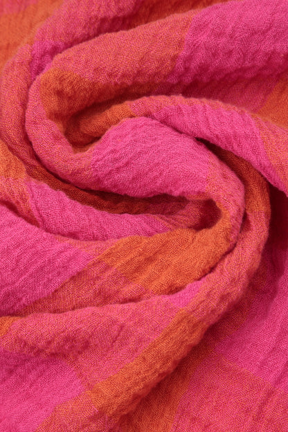 Tunique ample en gaze de lin à grands carreaux roses et orange