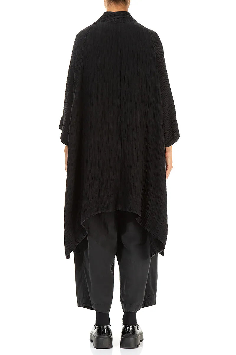 Locker offene, knittrige schwarze Seidenjacke