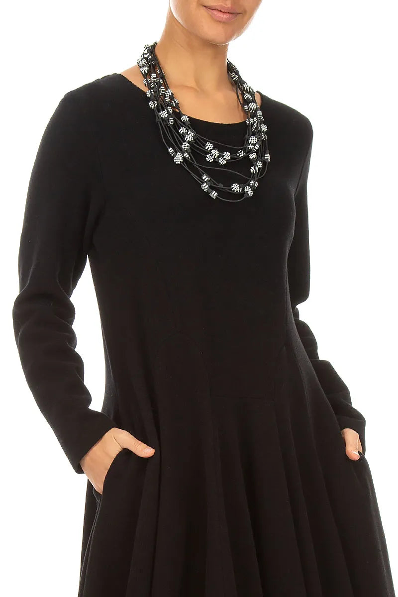 Monochrome Layer Clay Necklace 1