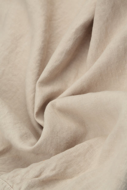 Romantisches beiges Leinen-Midikleid