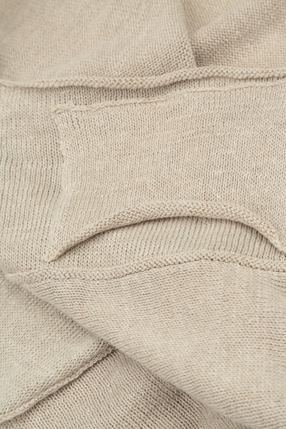 Gilet en lin naturel avec détails de coutures