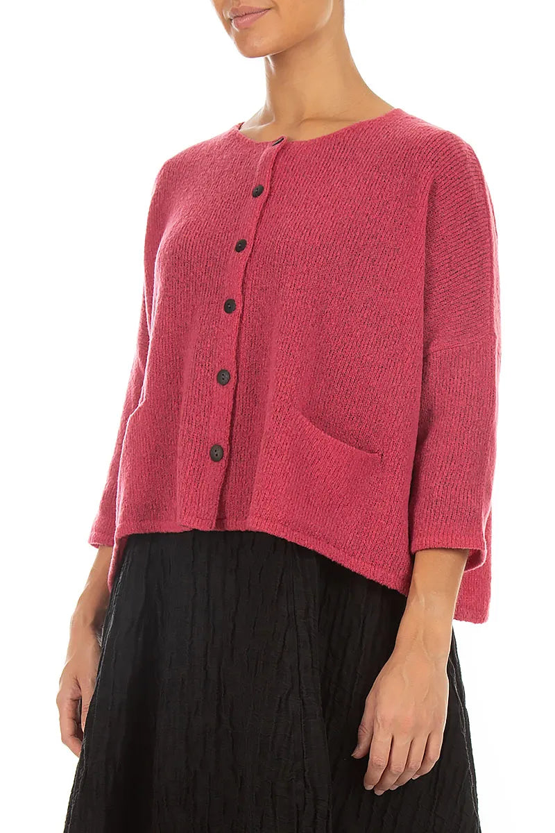 Kurze lockere Strickjacke aus Wolle in Beerenrosé