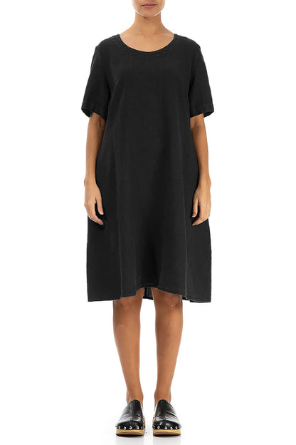 Robe en lin noir à manches courtes