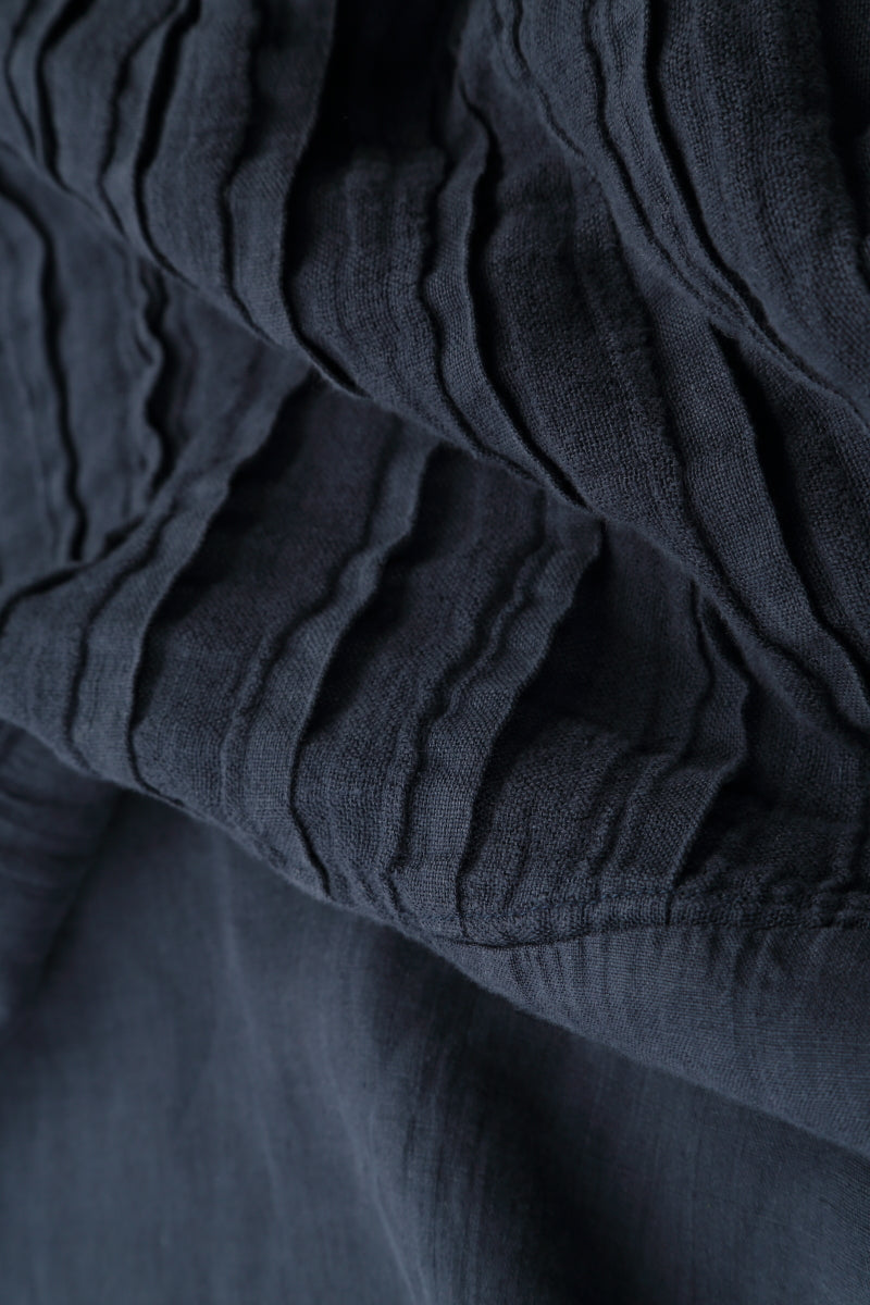 Kurzärmliges strukturiertes Leinenkleid in Marine