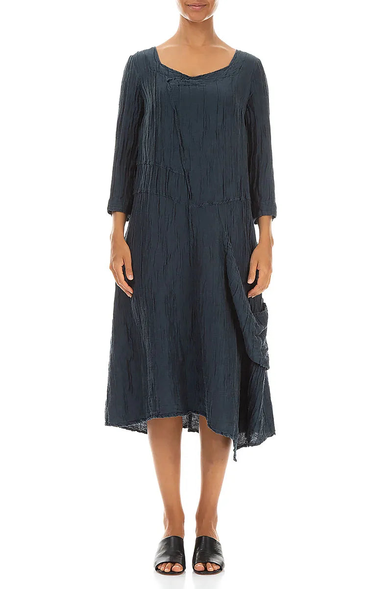 Robe en lin de soie bleu nuit froissée avec poches latérales