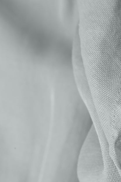Écharpe en soie et coton gris argent