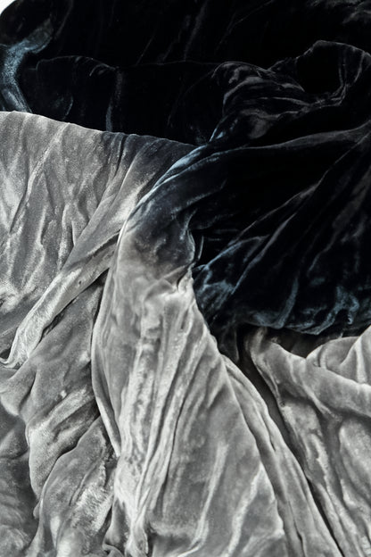 Robe droite ombrée en velours de soie argenté