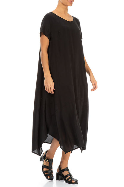 Robe en soie et bambou noire à poche unique Evergreen
