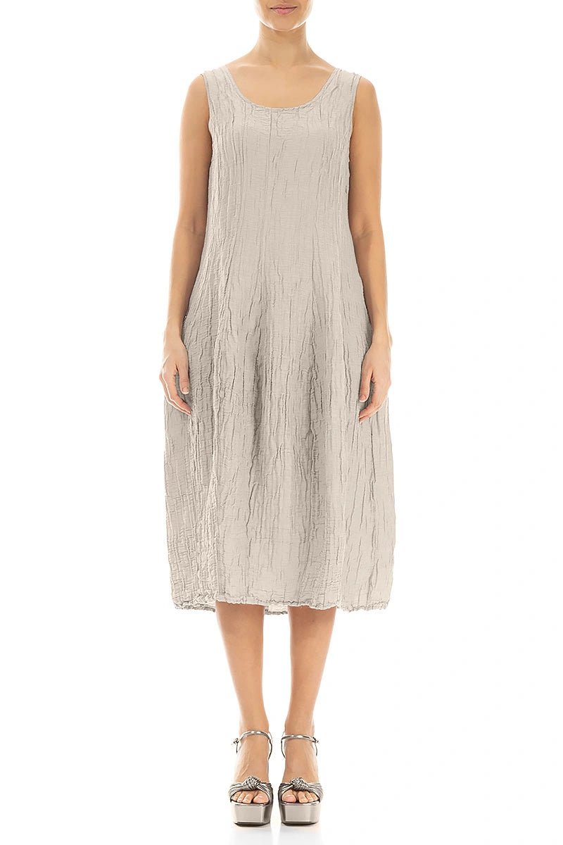 Robe sans manches en soie et lin beige froissé, à volants bouffants