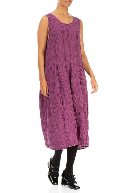 Robe sans manches en soie magenta froissée à volants