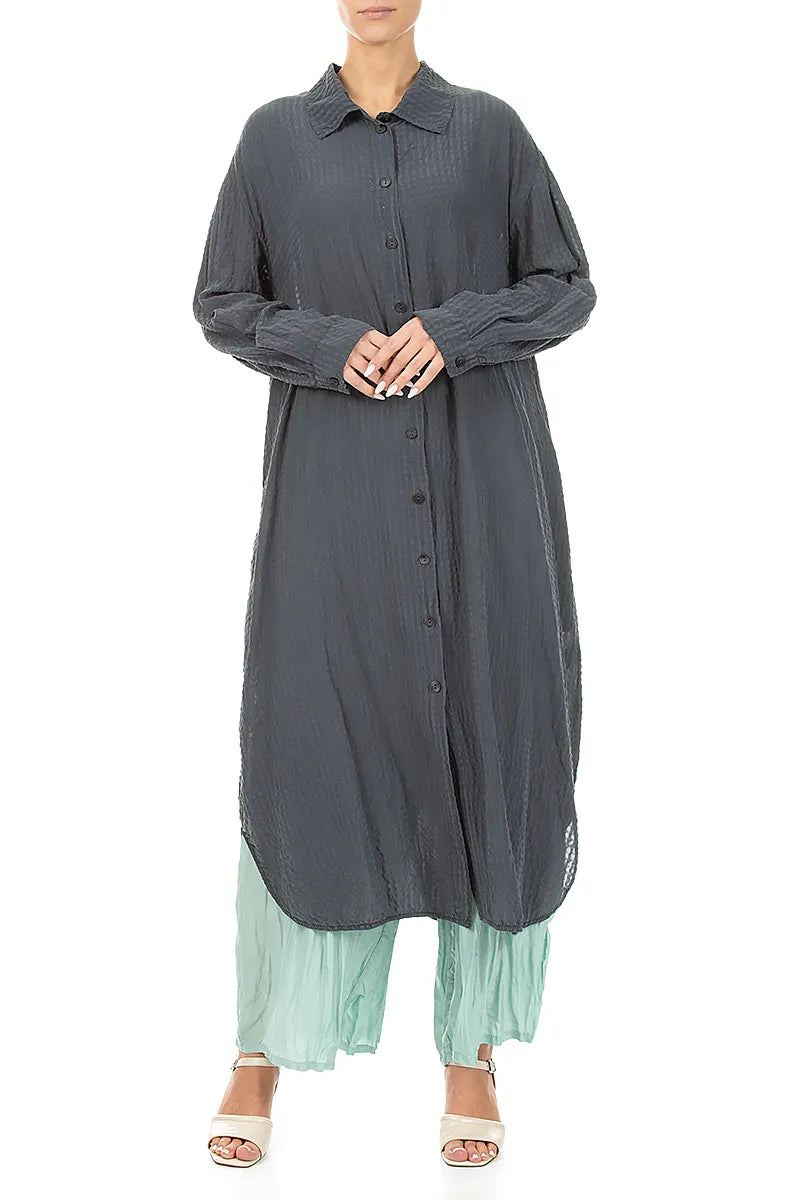 Graphitfarbene Seidenjacke mit Schlitzsaum und Strukturmuster